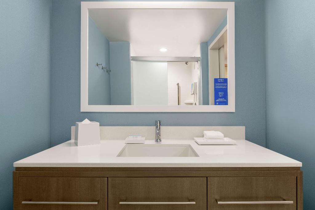 Home2 Suites by Hilton Norfolk Airport