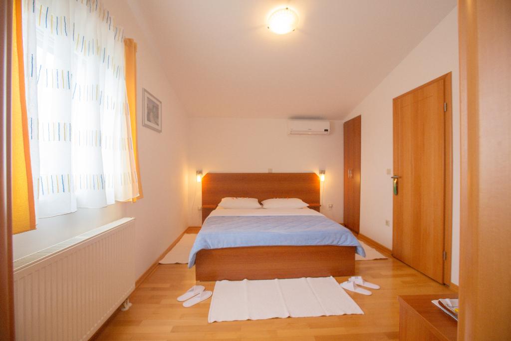 B&B Bok