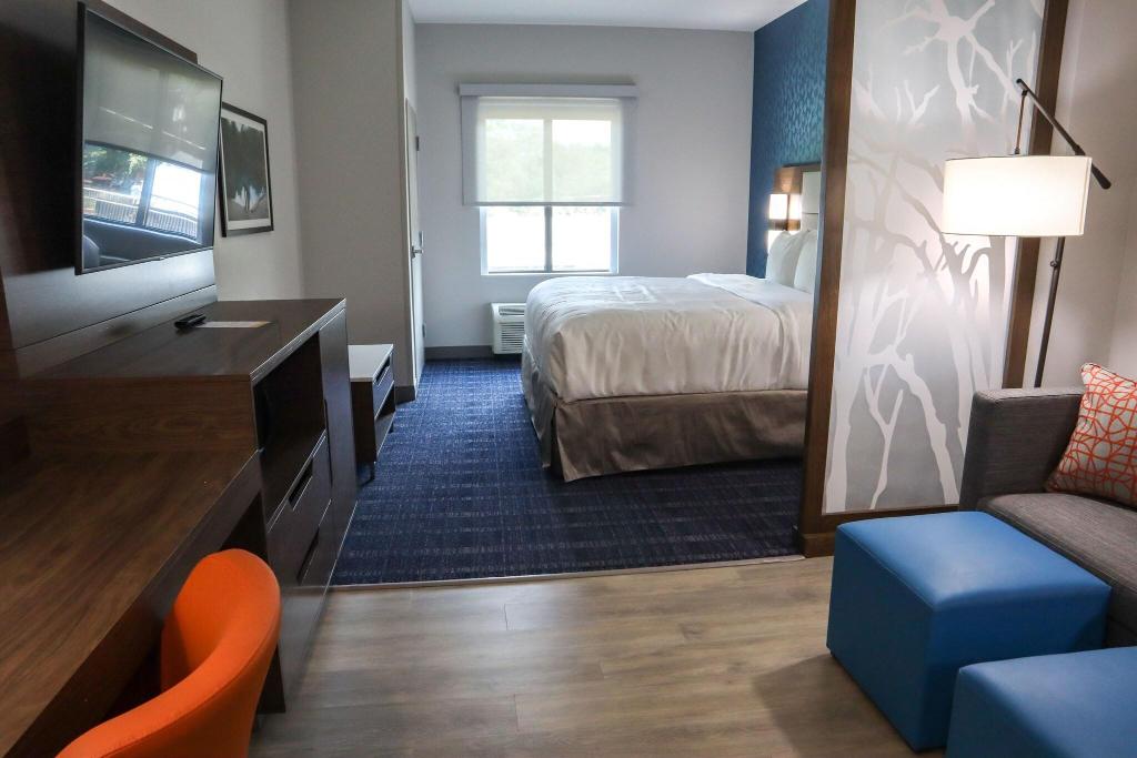 Comfort Suites Gainesville Near University