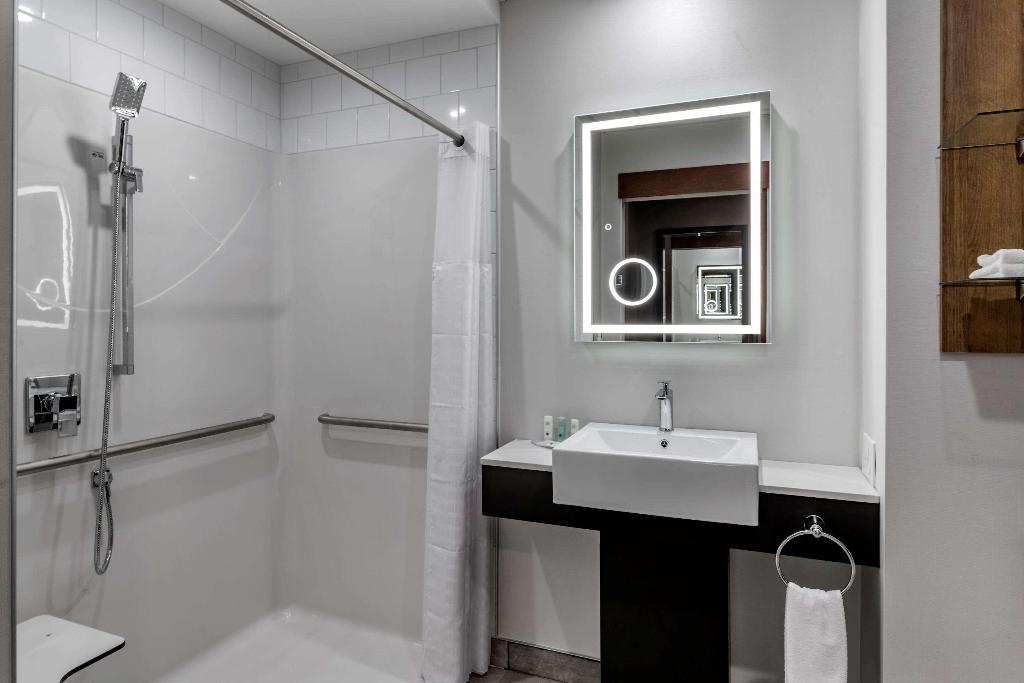 Quality Hotel & Conference Centre