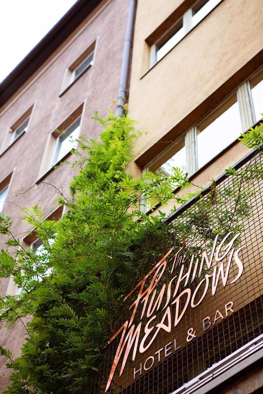 The Flushing Meadows Hotel & Bar