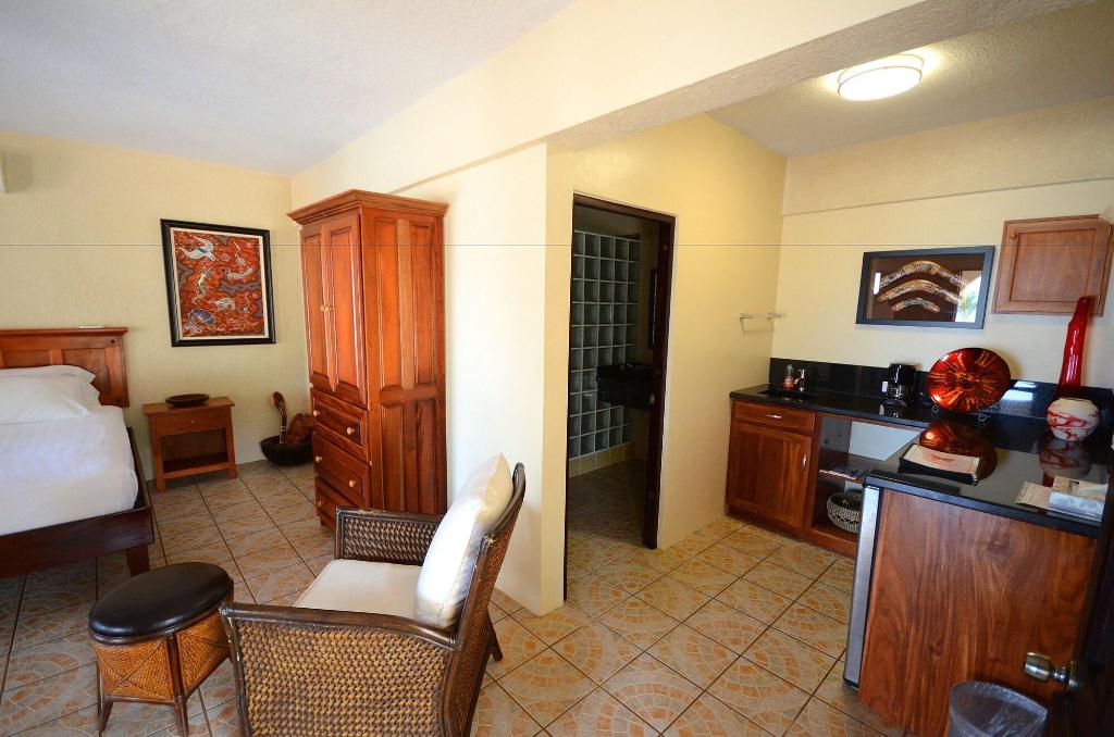 Mariposa Beach Resort