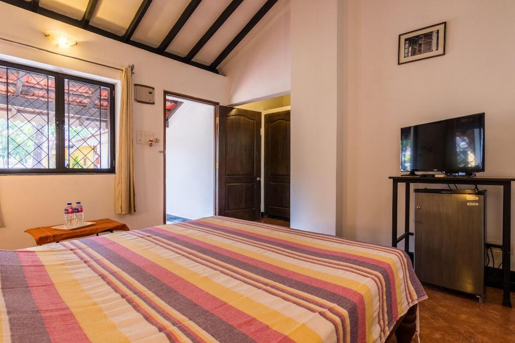 Granpas Inn Bougainvillea