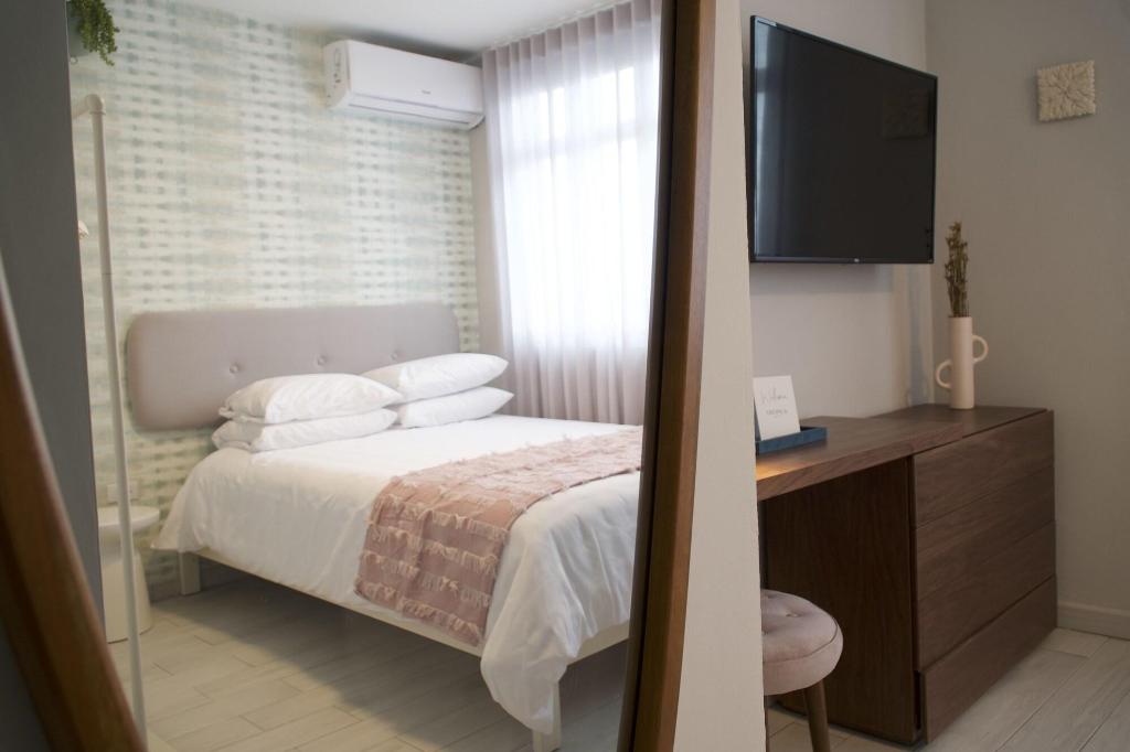 Trópica Beach Hotel