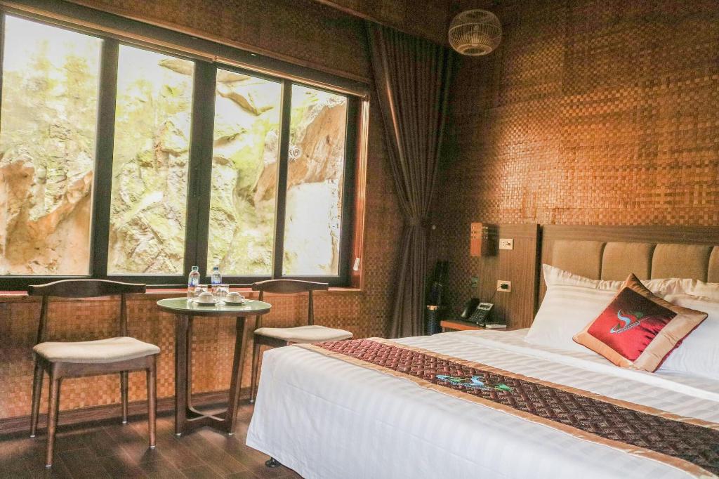 Thung Nham Hotel & Resort