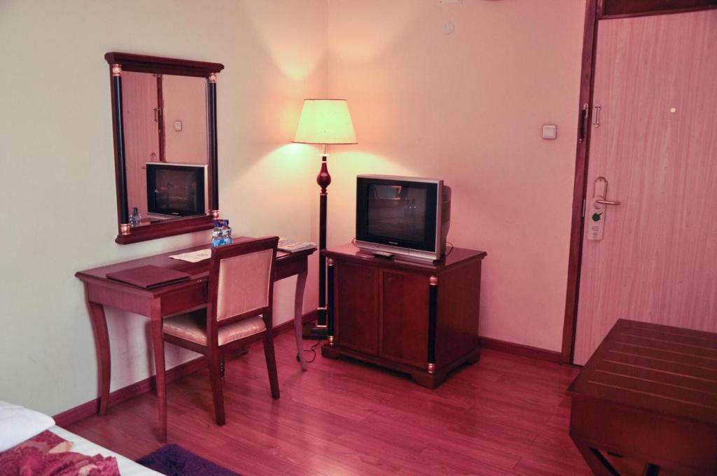 Churchill Hotel