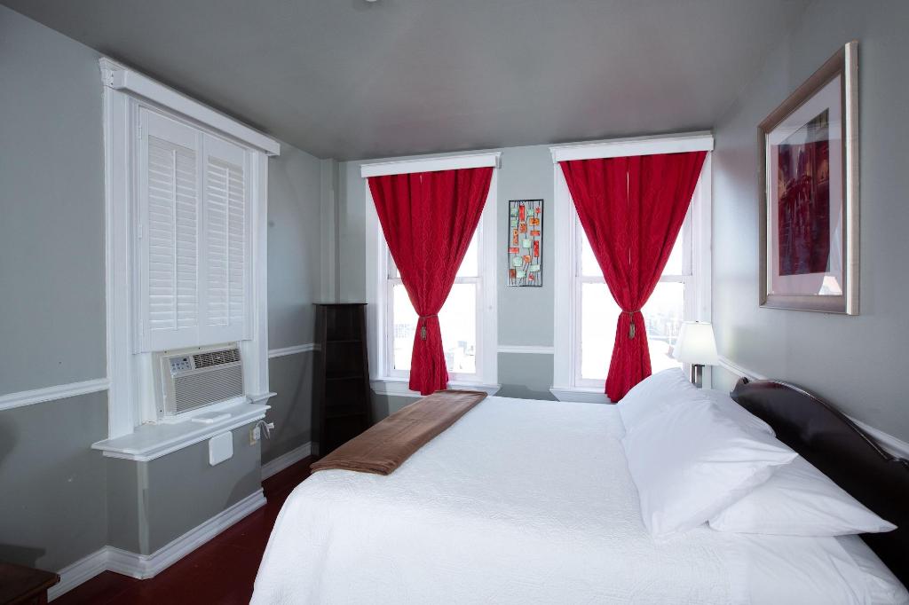 Rialto Hotel