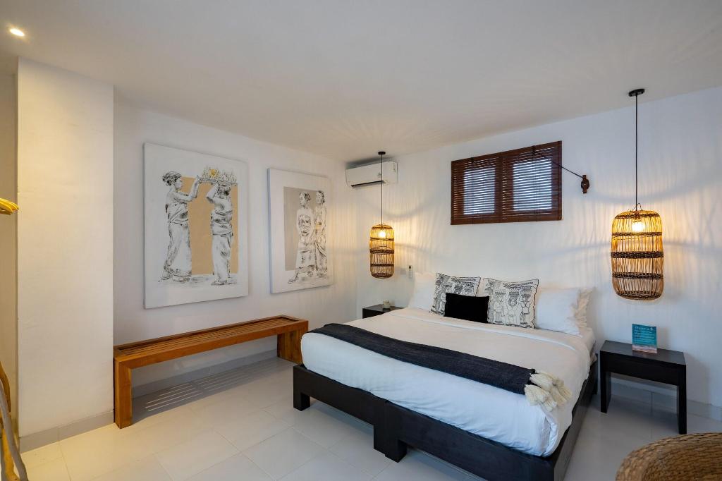 Ohana's Boutique Resort and Beach Lounge