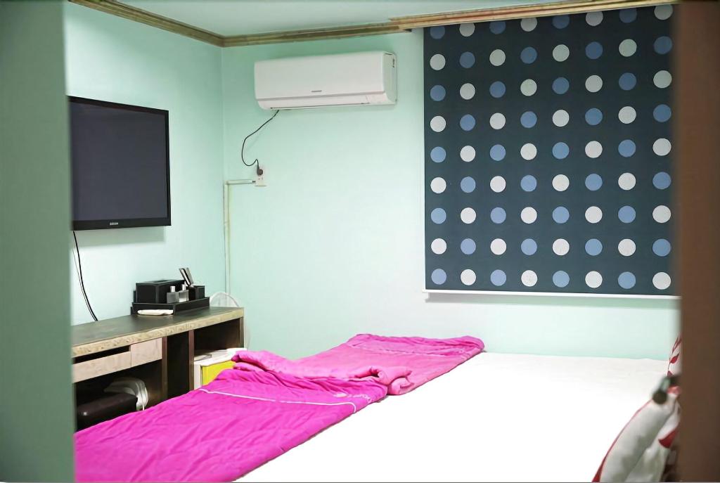 Moiri Guesthouse - Hostel