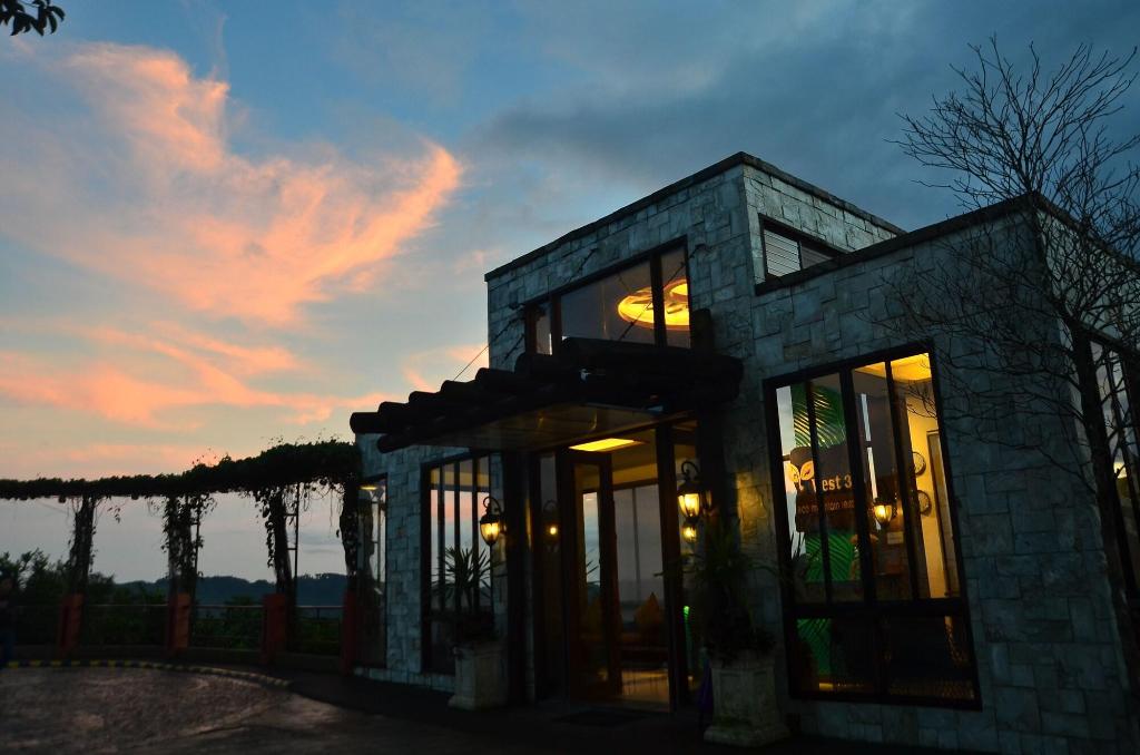 West 35 Eco Mountain Resort