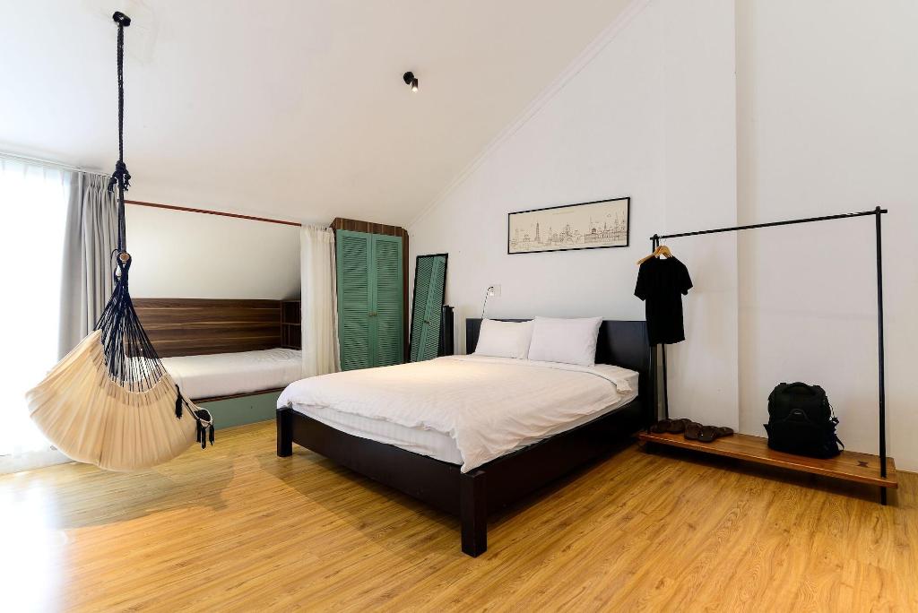 The Hut Boutique Hotel-Notre Dame