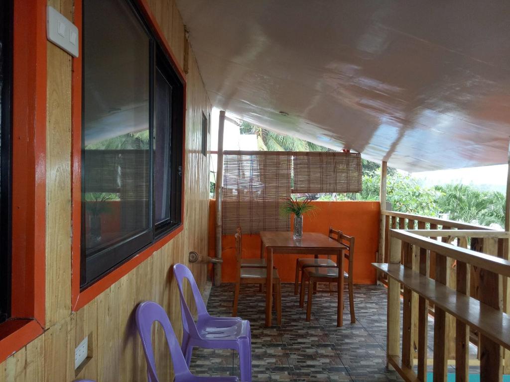 SmallFry's Beach Resort