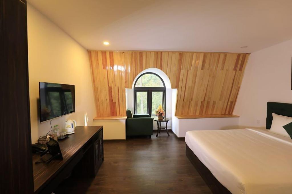Moonstone Hotel