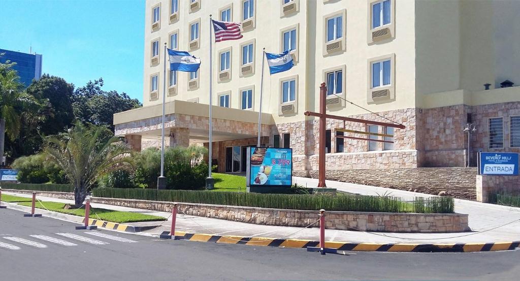 Beverly Hills: Hotel & Business