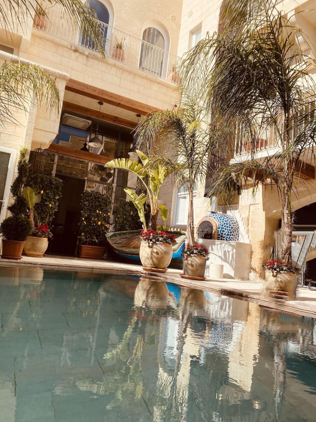 Lulu Boutique Hotel — property photo 1