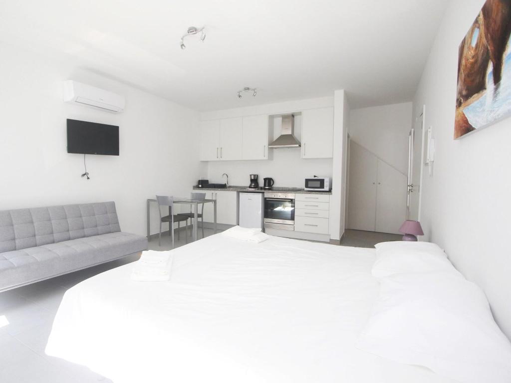 Guest House Lovely Swan