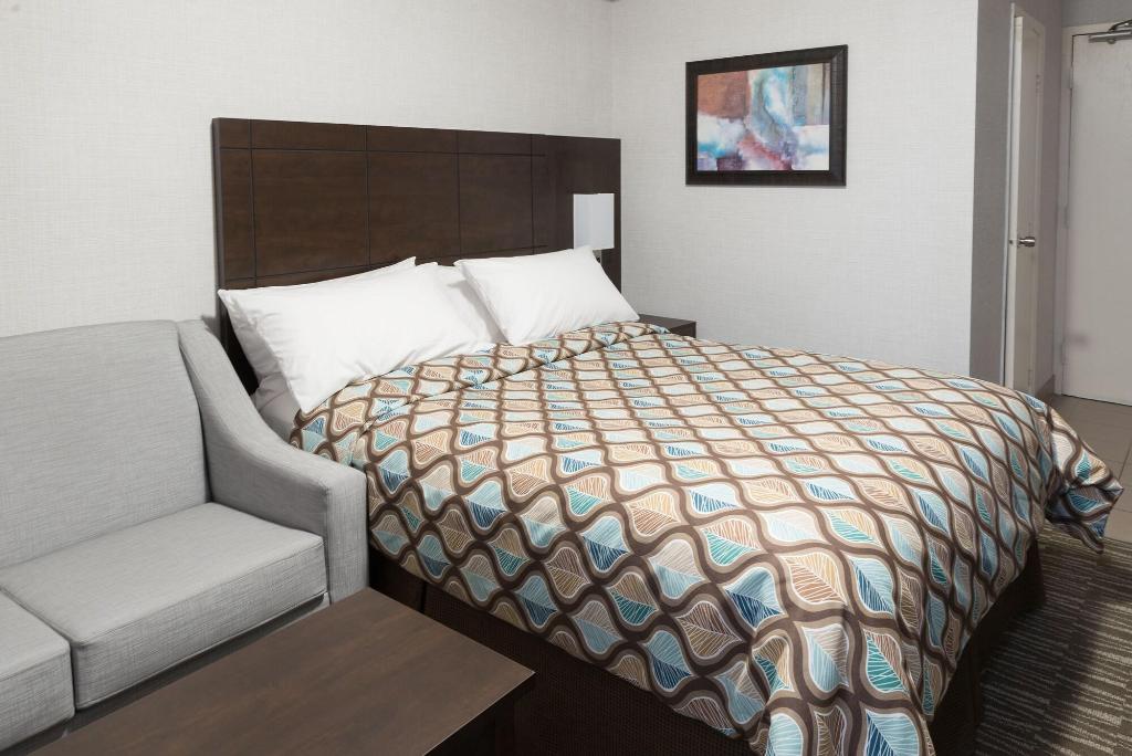 Deluxe Inn