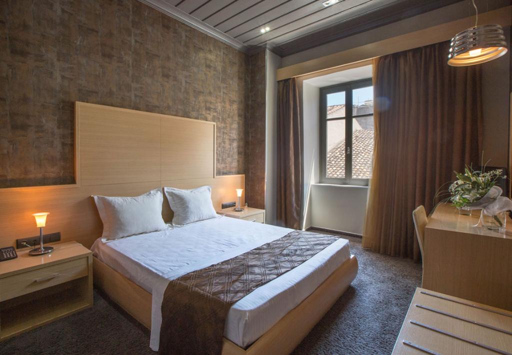 Aion Luxury Hotel