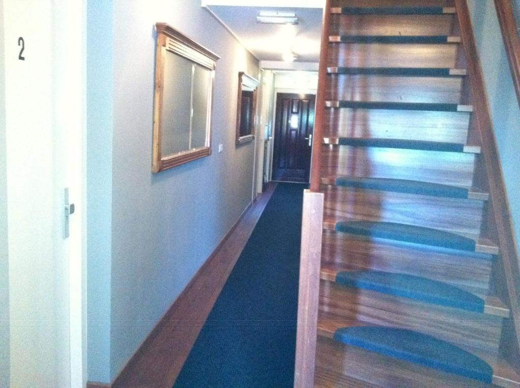 Alex Rooms