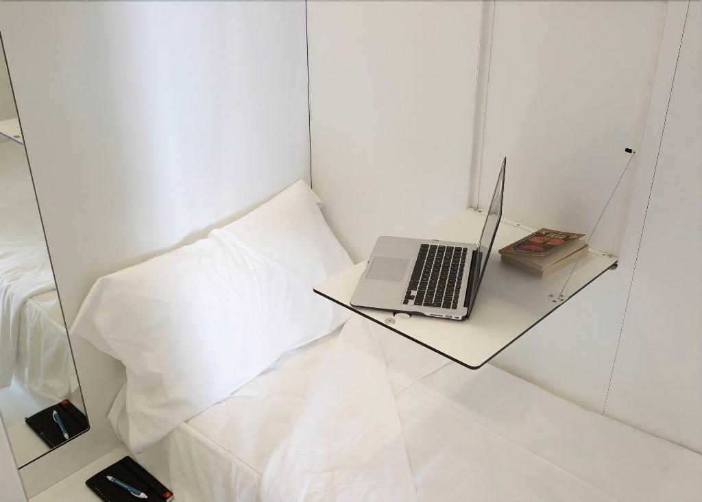 Bed and Boarding - Hostel