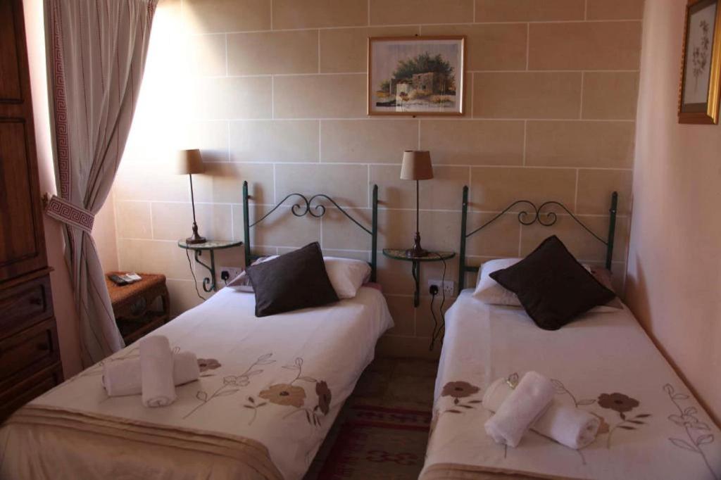 Green Grove Guest House