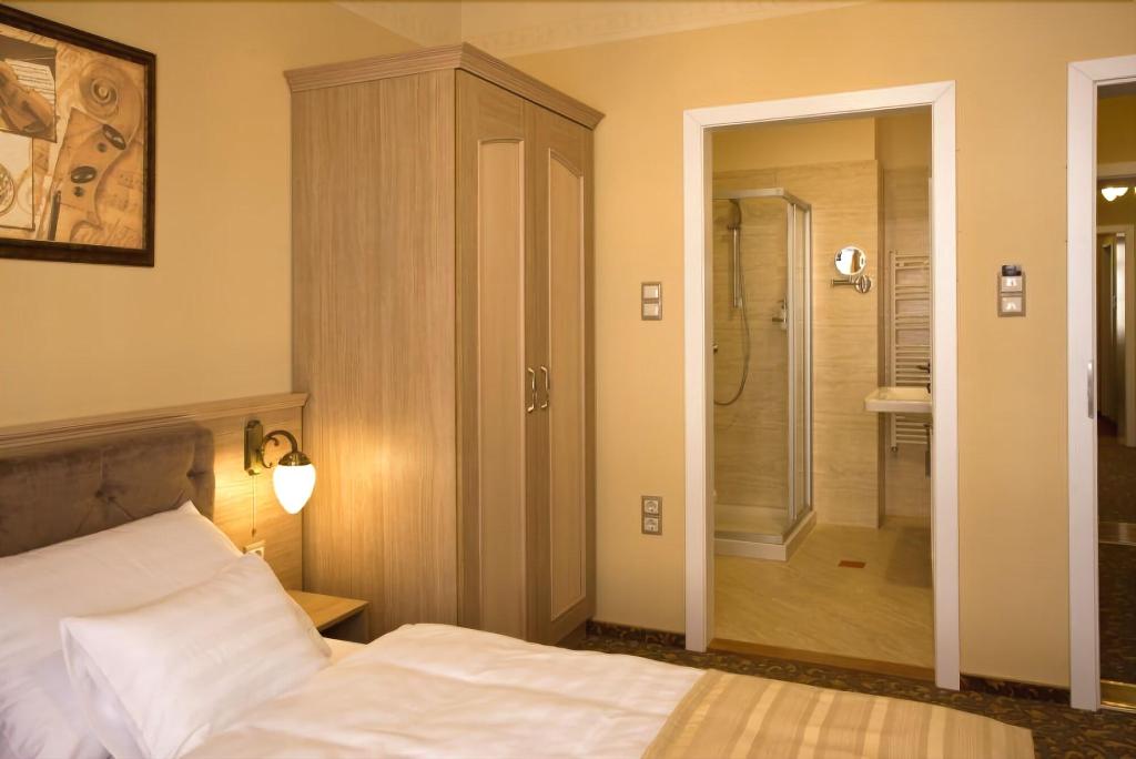 Barokk Hotel Promenád Gyor