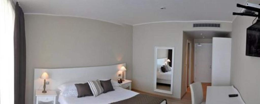 Tullio Hotel