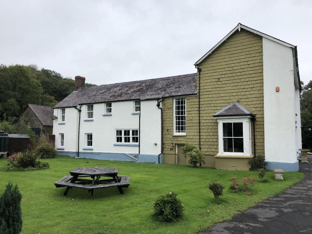 Picton House Hotel