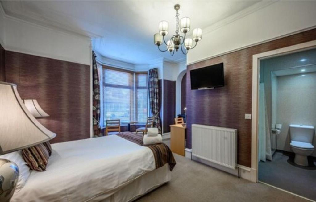 The Dunavon Hotel