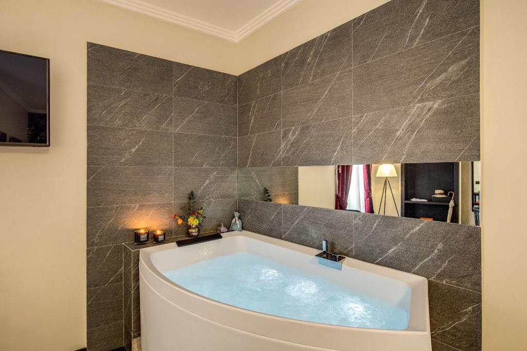 Fh Suites