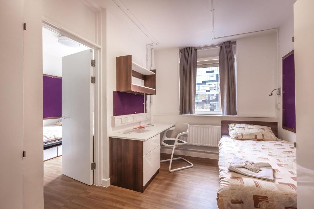 LSE Carr-Saunders Hall