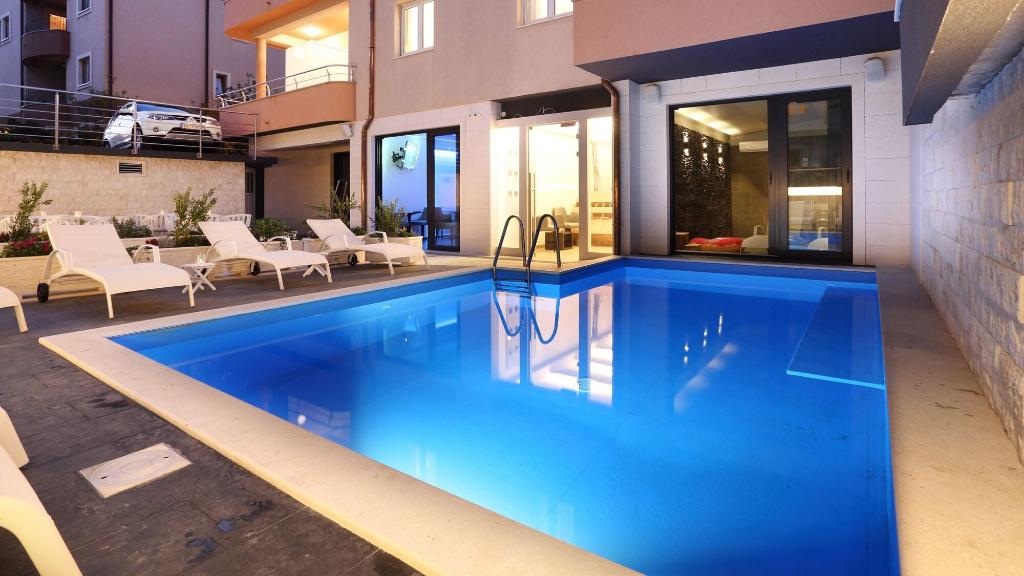 Villa M