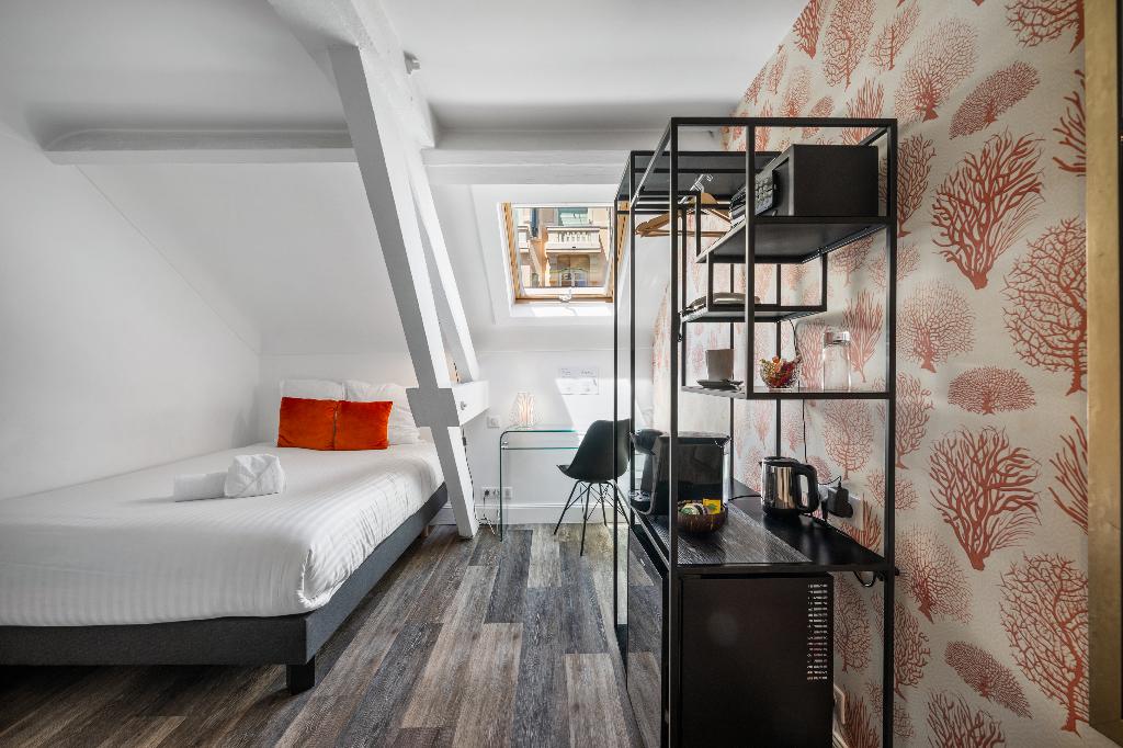 Arome Hotel