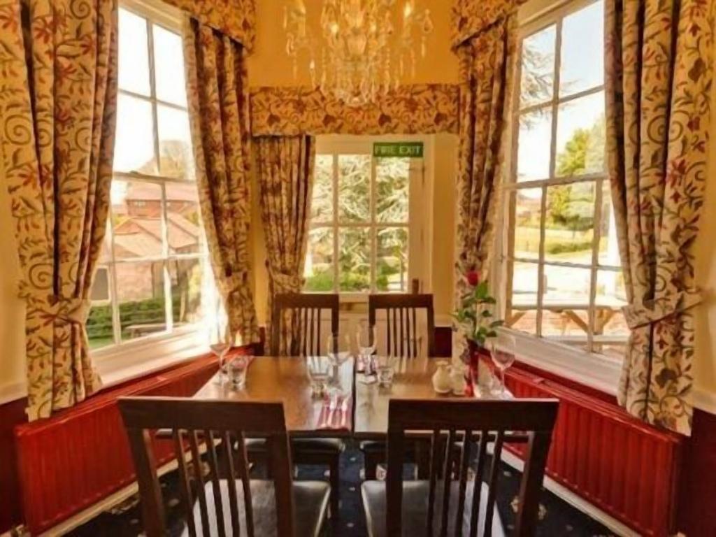 The Dovecote Inn - Restaurant