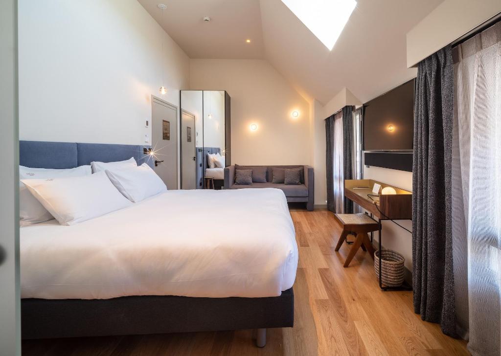 Hebe Hotel