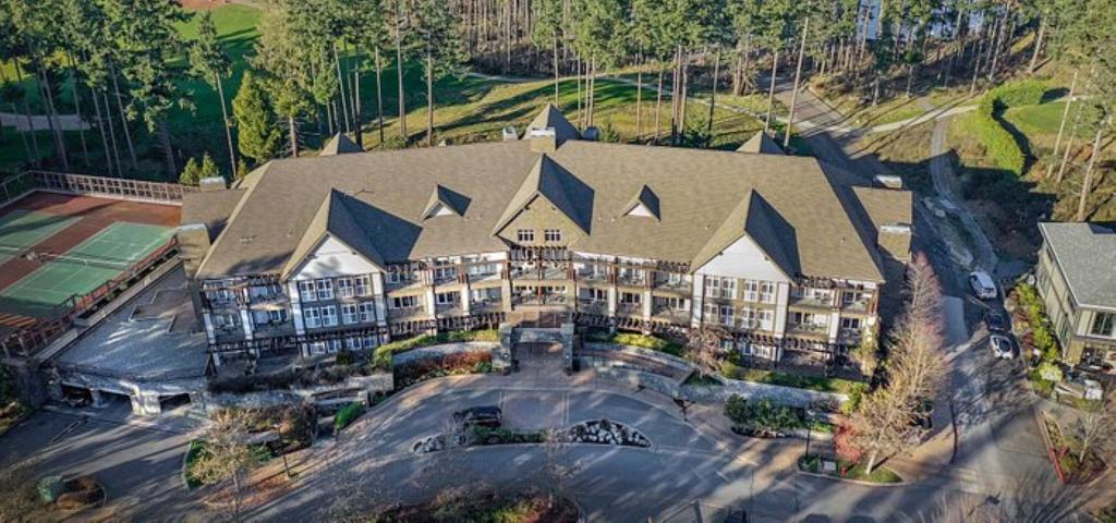 Fairways Hotel On The Mountain