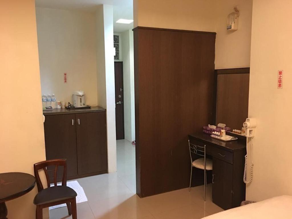 Ri Yue Hu Pan Hotel