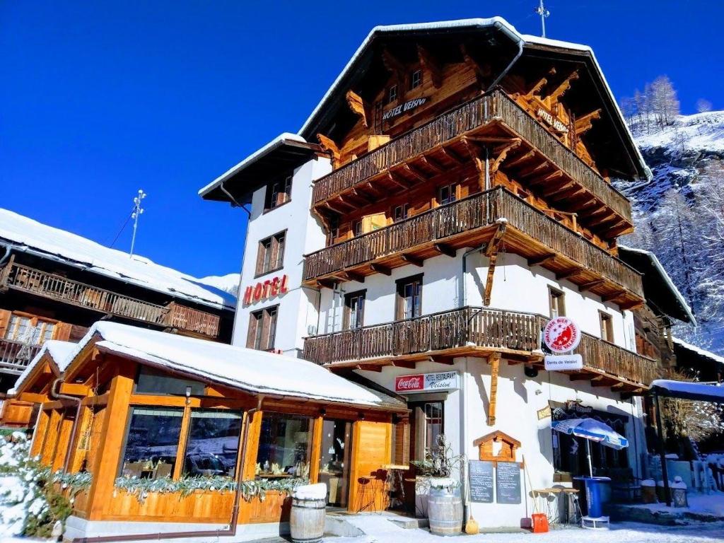 Hôtel Dents de Veisivi