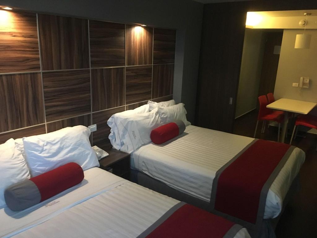 Hotel Block Suites