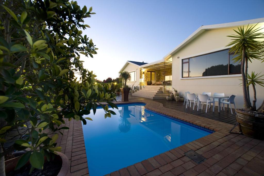 Candlewood Lodge - Bed & Breakfast - General view