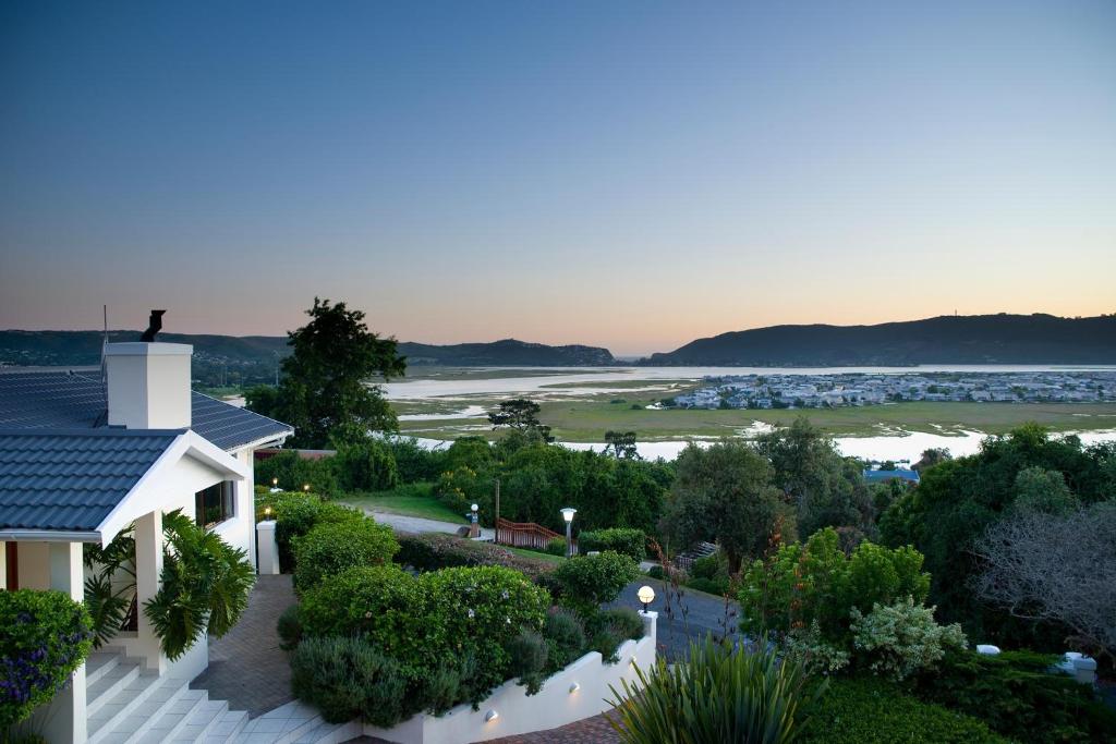 Candlewood Lodge - Bed & Breakfast - General view