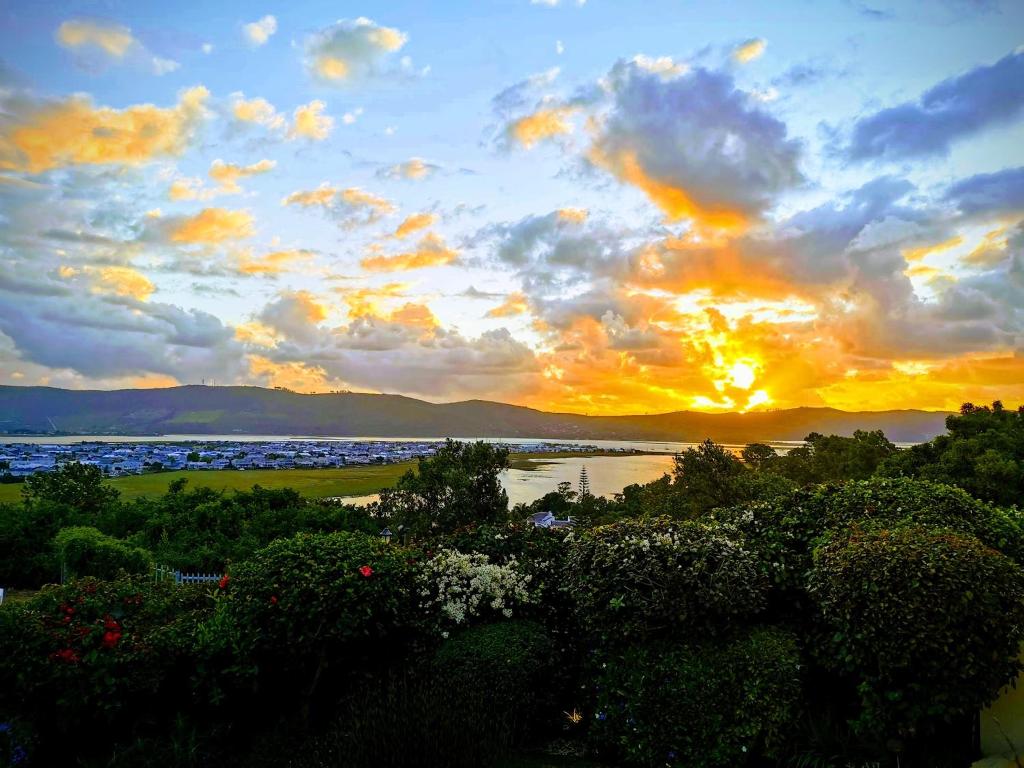 Candlewood Lodge - Bed & Breakfast - General view