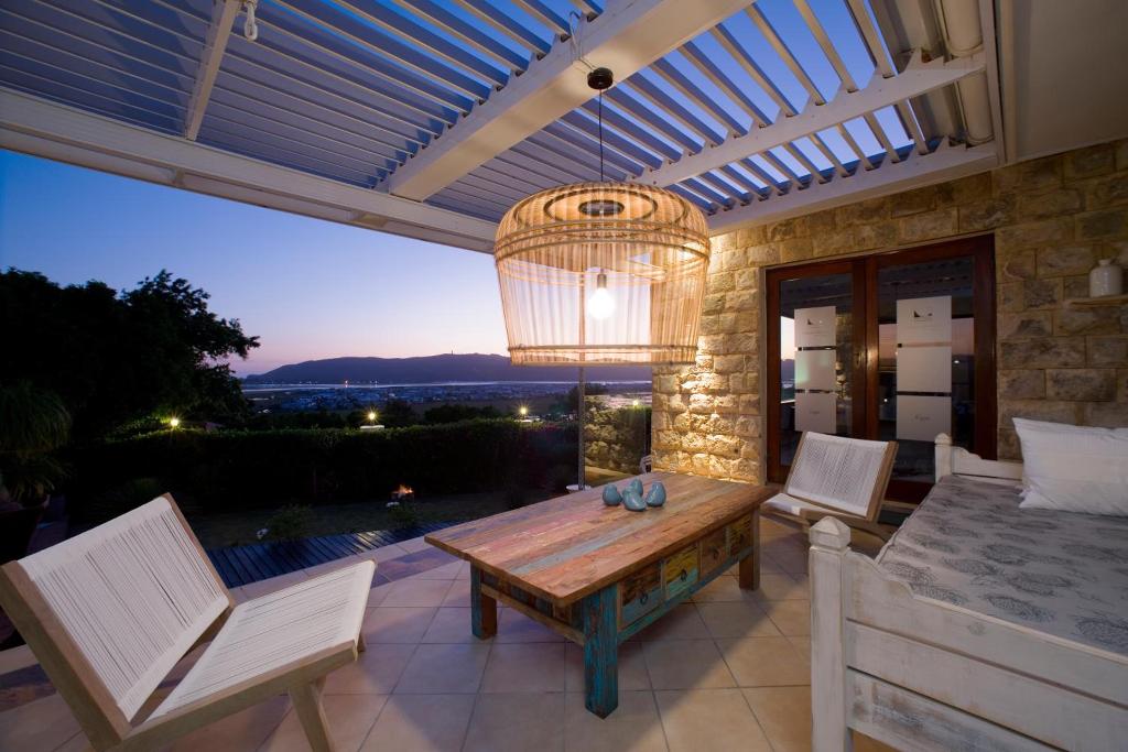 Candlewood Lodge - Bed & Breakfast - General view