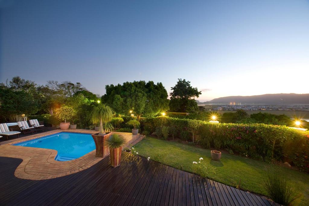 Candlewood Lodge - Bed & Breakfast - General view