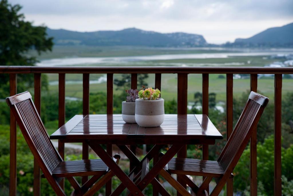 Candlewood Lodge - Bed & Breakfast - General view