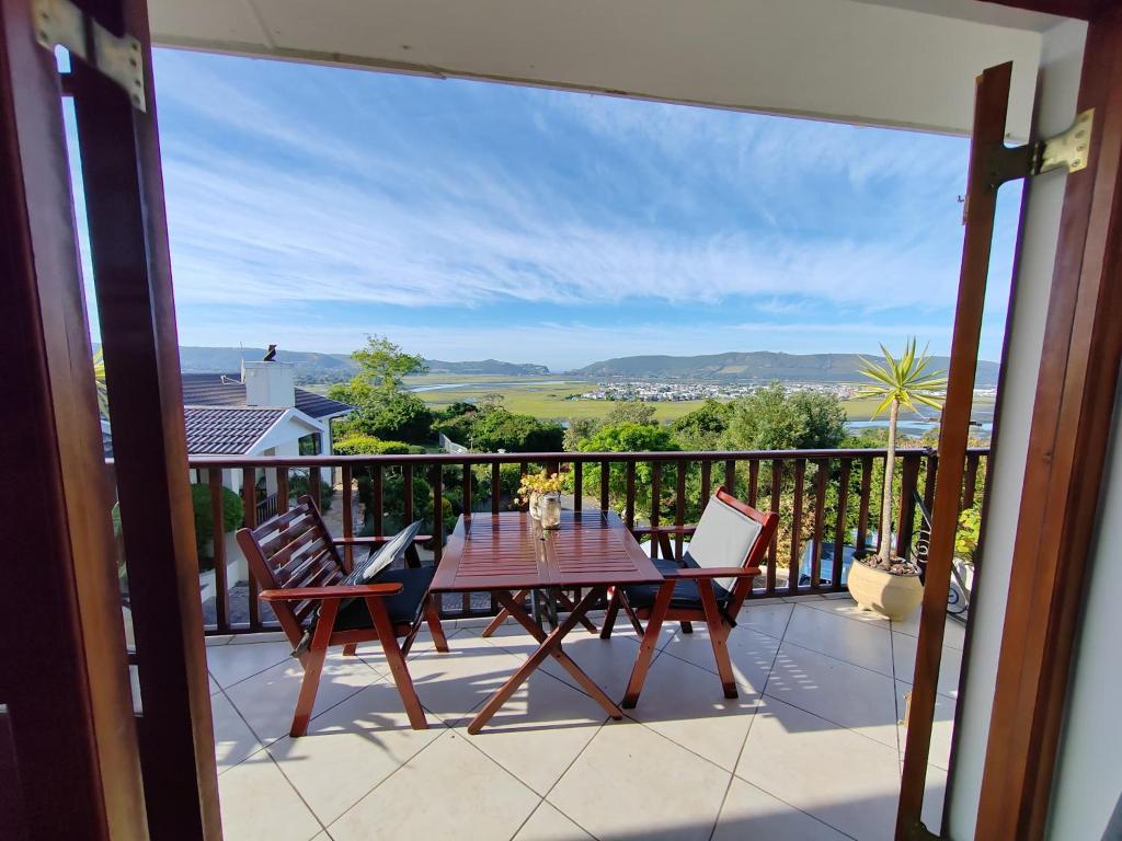 Candlewood Lodge - Bed & Breakfast - General view