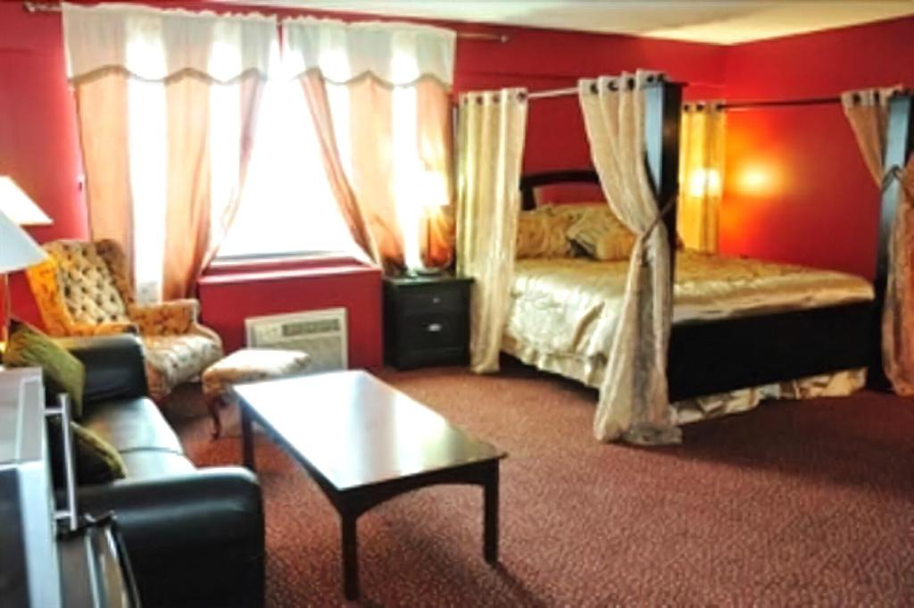 Lively Inn & Suites