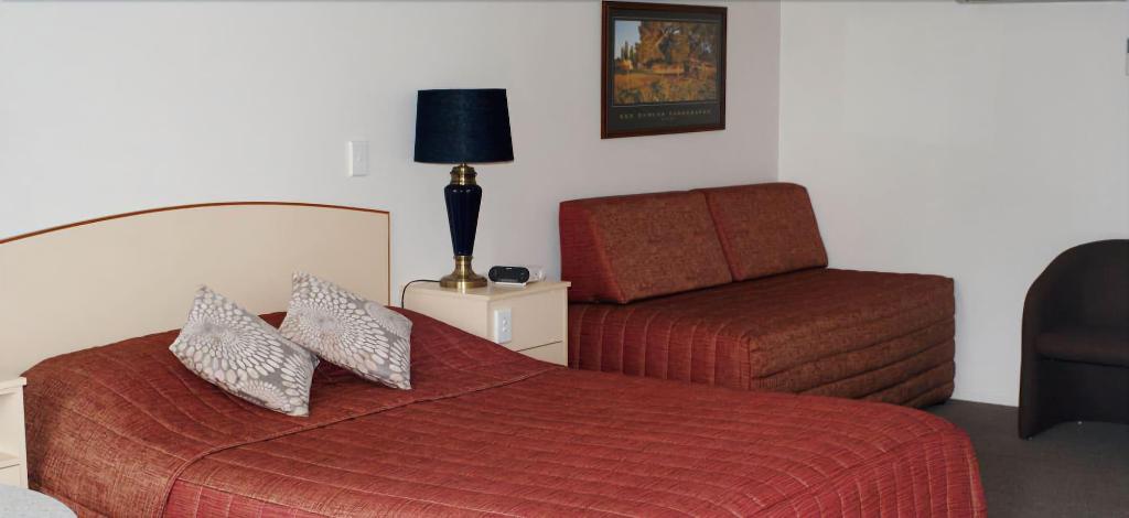 Crows Nest Motel