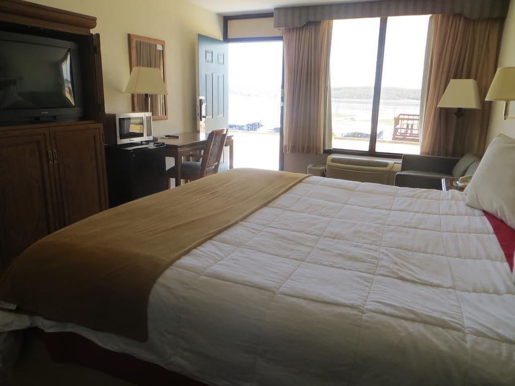 Lake Norfork Inn