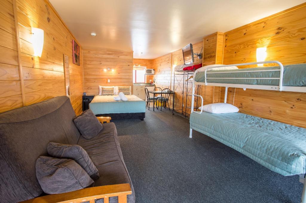 Nelson City Top 10 Holiday Park